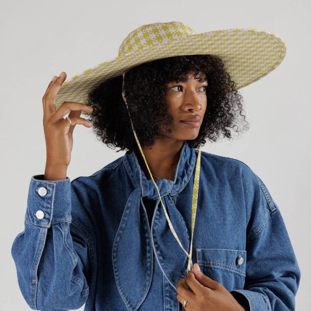 Baggu Packable sun hat in Pink Pistachio Pixel Gingham NWT